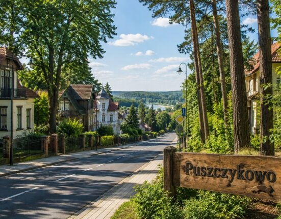 Puszczykowo – miasto-ogród nad Wartą w powiecie poznańskim, otoczone Wielkopolskim Parkiem Narodowym